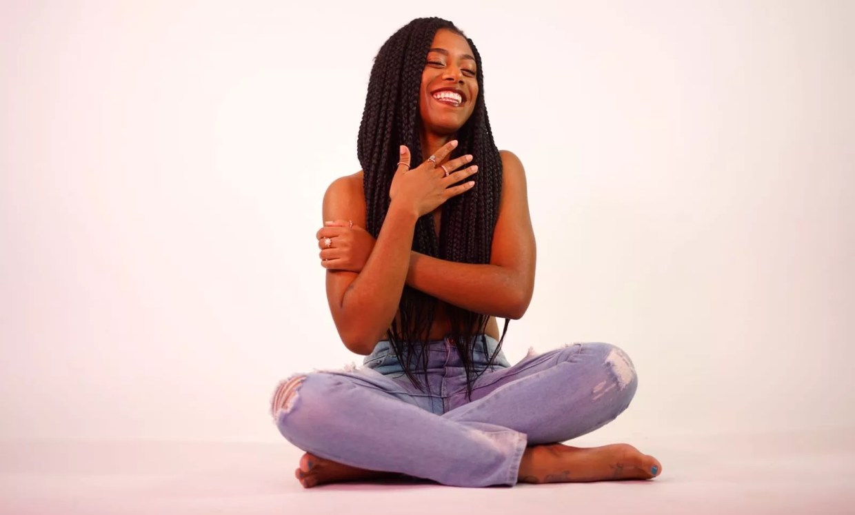 Dyna Edyne Embodies Neo Soul in Her New Video for “Go Down”