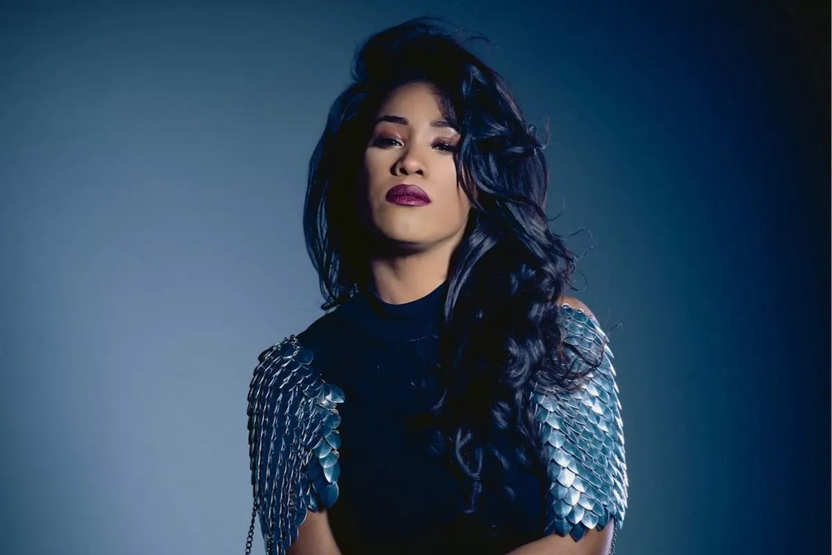 Victoria Blue Puts Her <i>Heart on the Line</i> in New EP