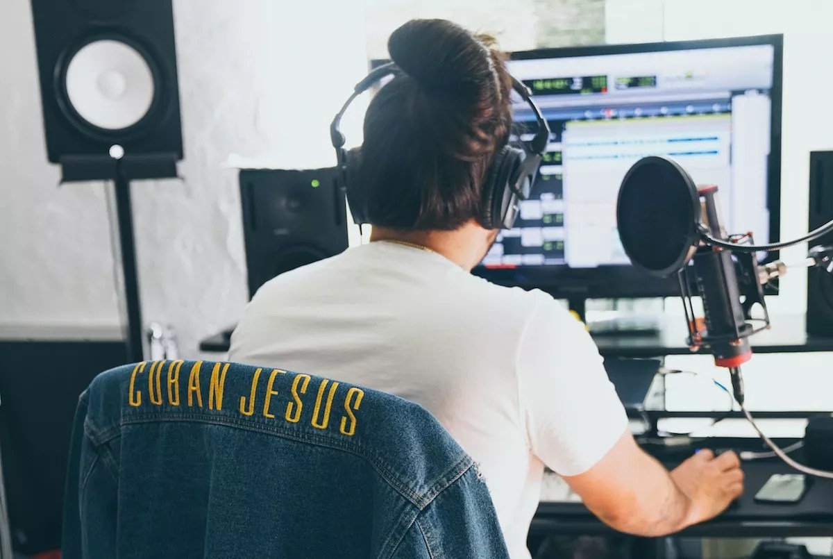 In the Studio With Eskeerdo, Self-Proclaimed “Cuban Jesus” and Rapper/Songwriter