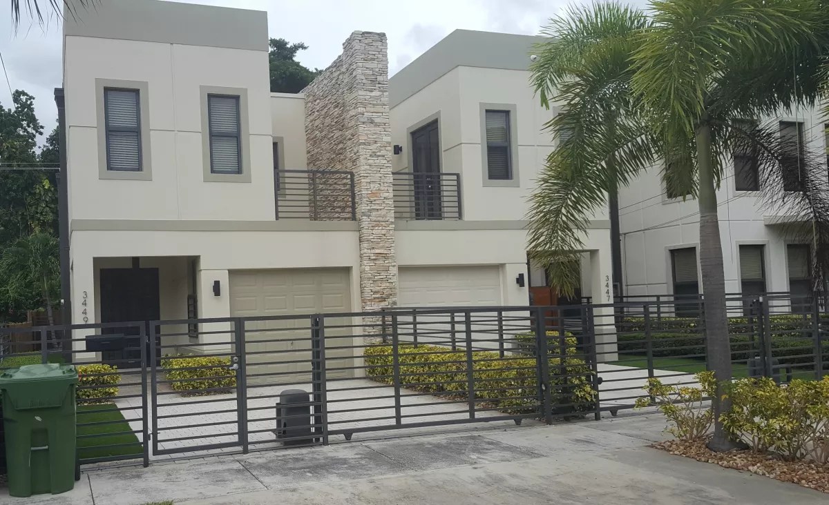 Coconut Grove Residents Demand That City Crack Down on Wave of Massive Modern Houses