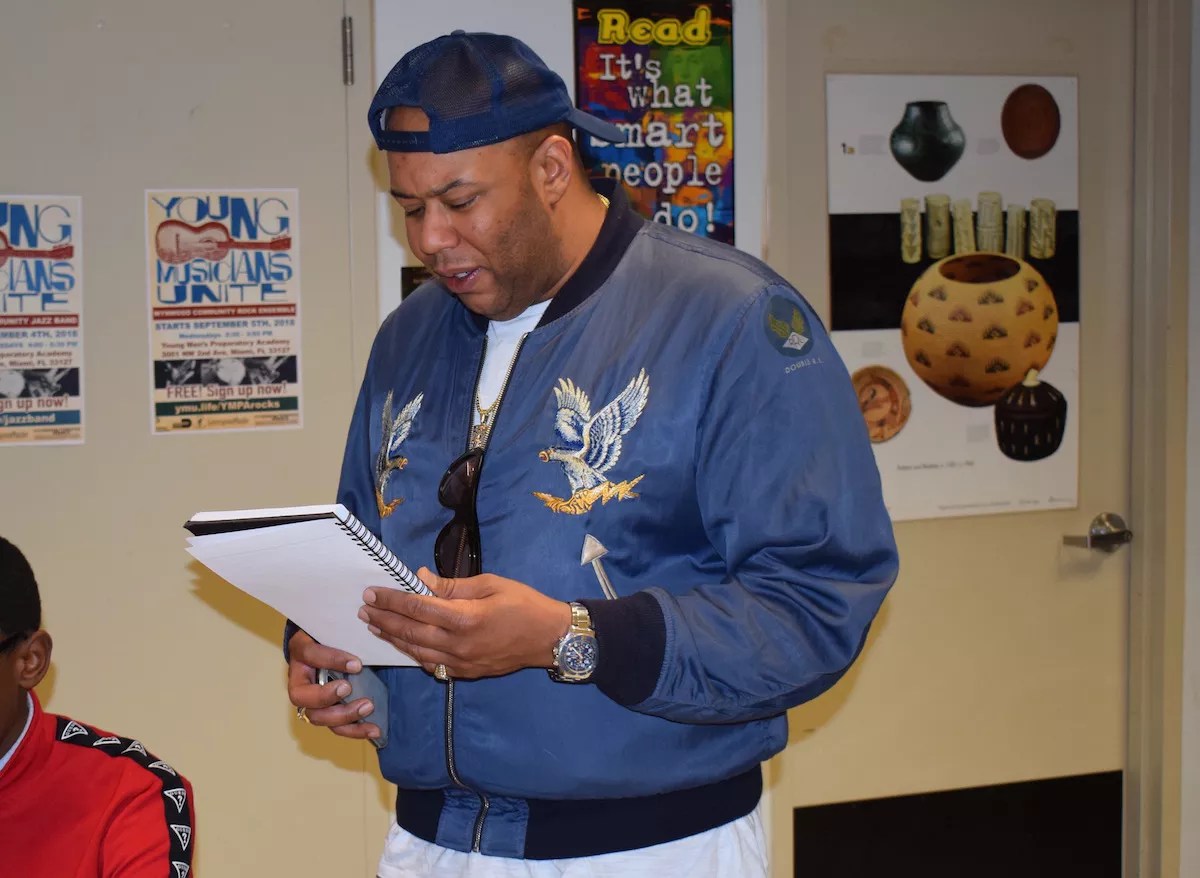 Rapper Karl “Dice Raw” Jenkins Shares <i>Henry Box Brown</i> With Miami Students