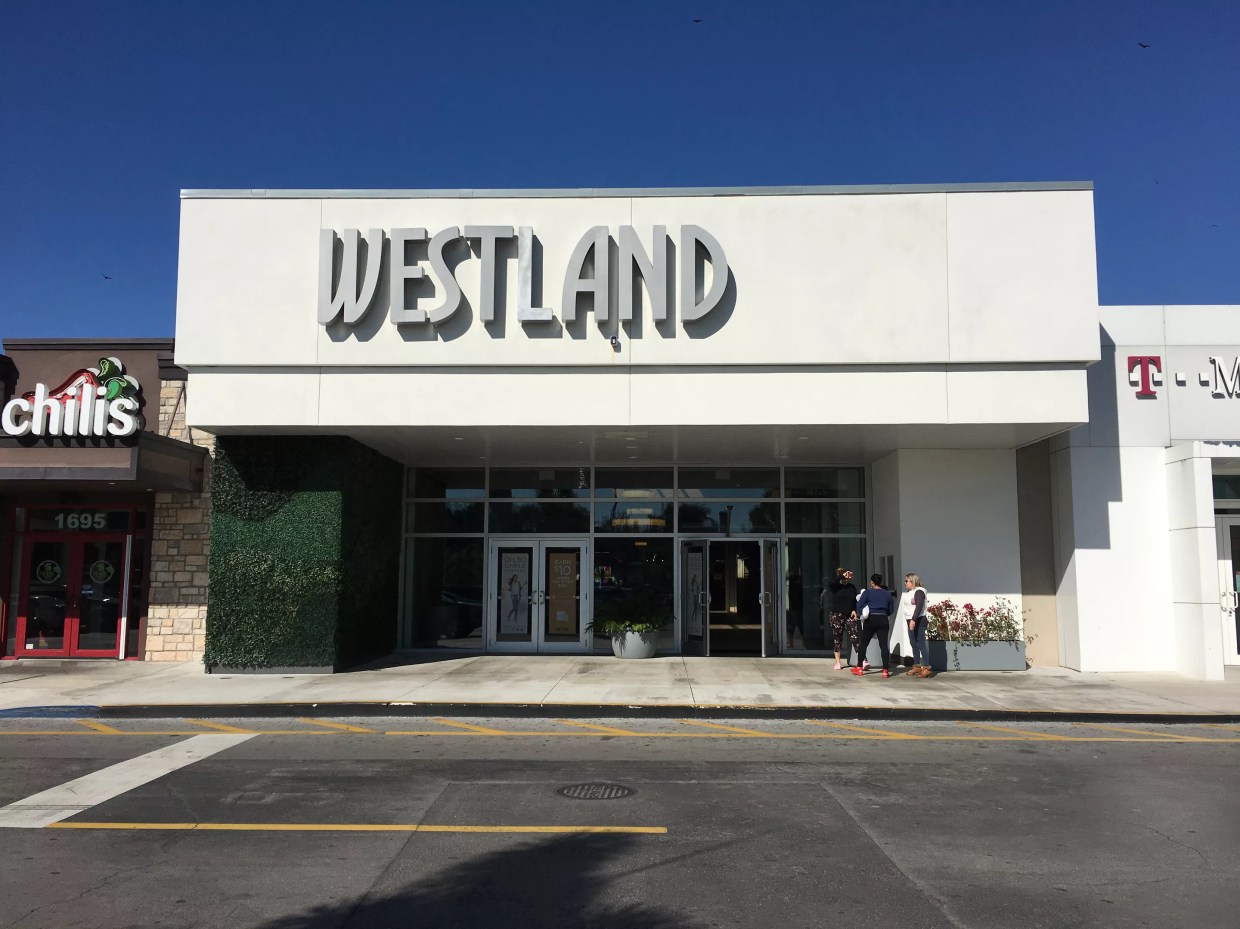Westland Mall Kiosk Owners Fight Rent Charges During Lockdown
