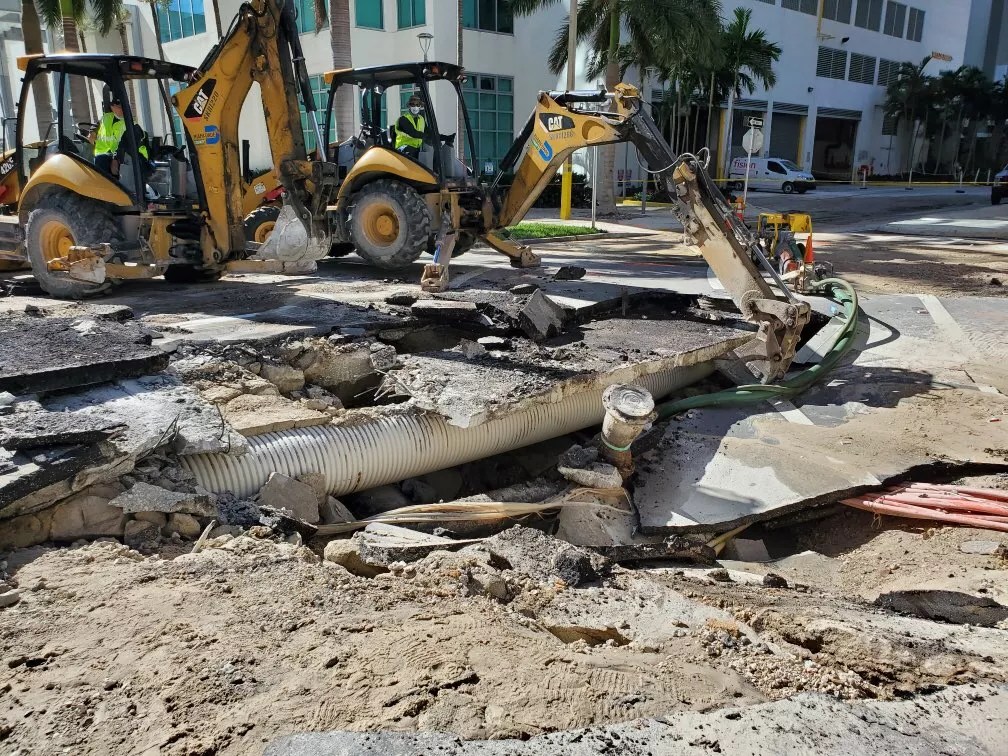 Water Main Rupture Creates Sinkhole, Spews Sediment Into Bay