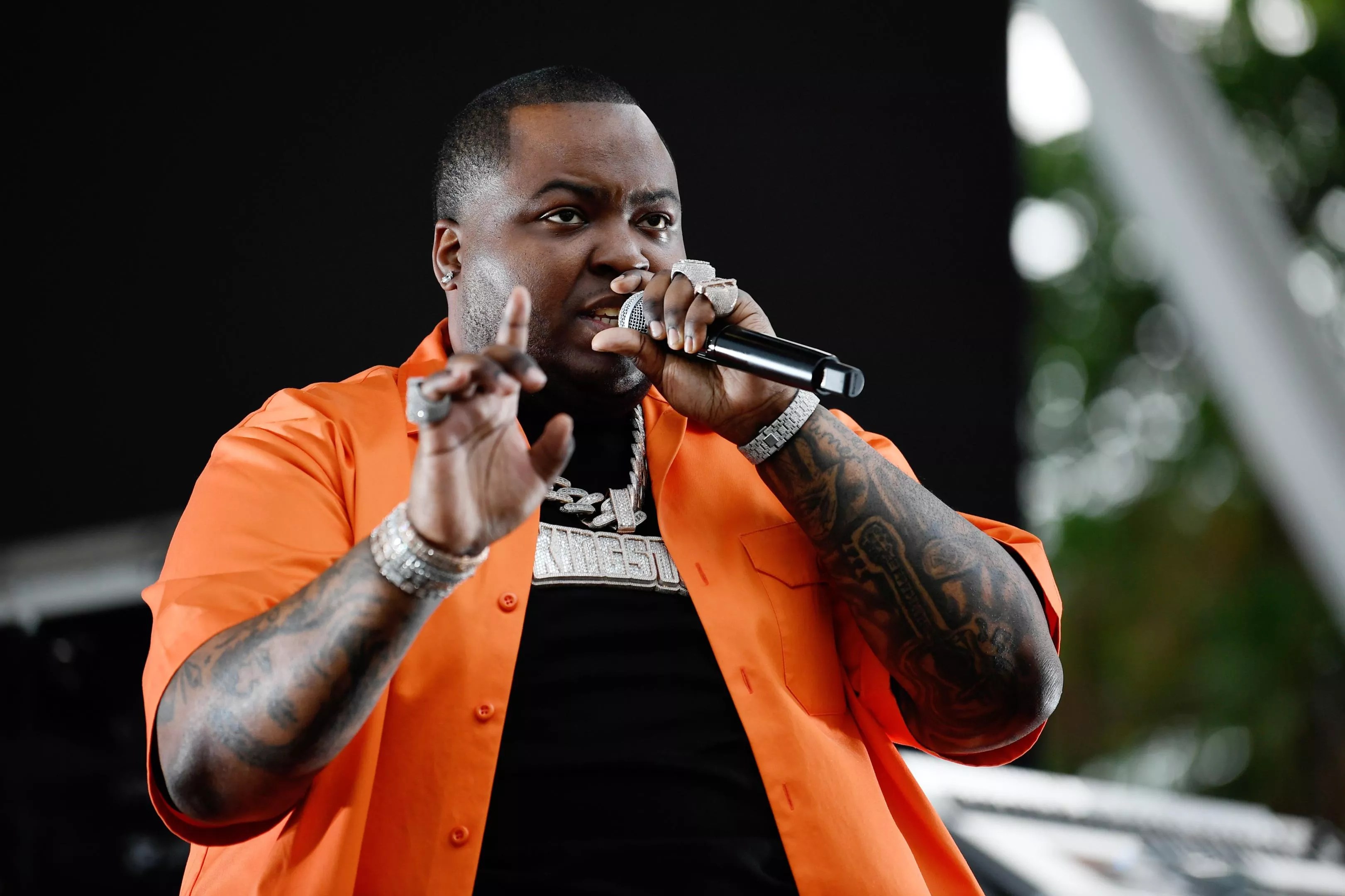 Singer Sean Kingston performing at a Miami amphiteater