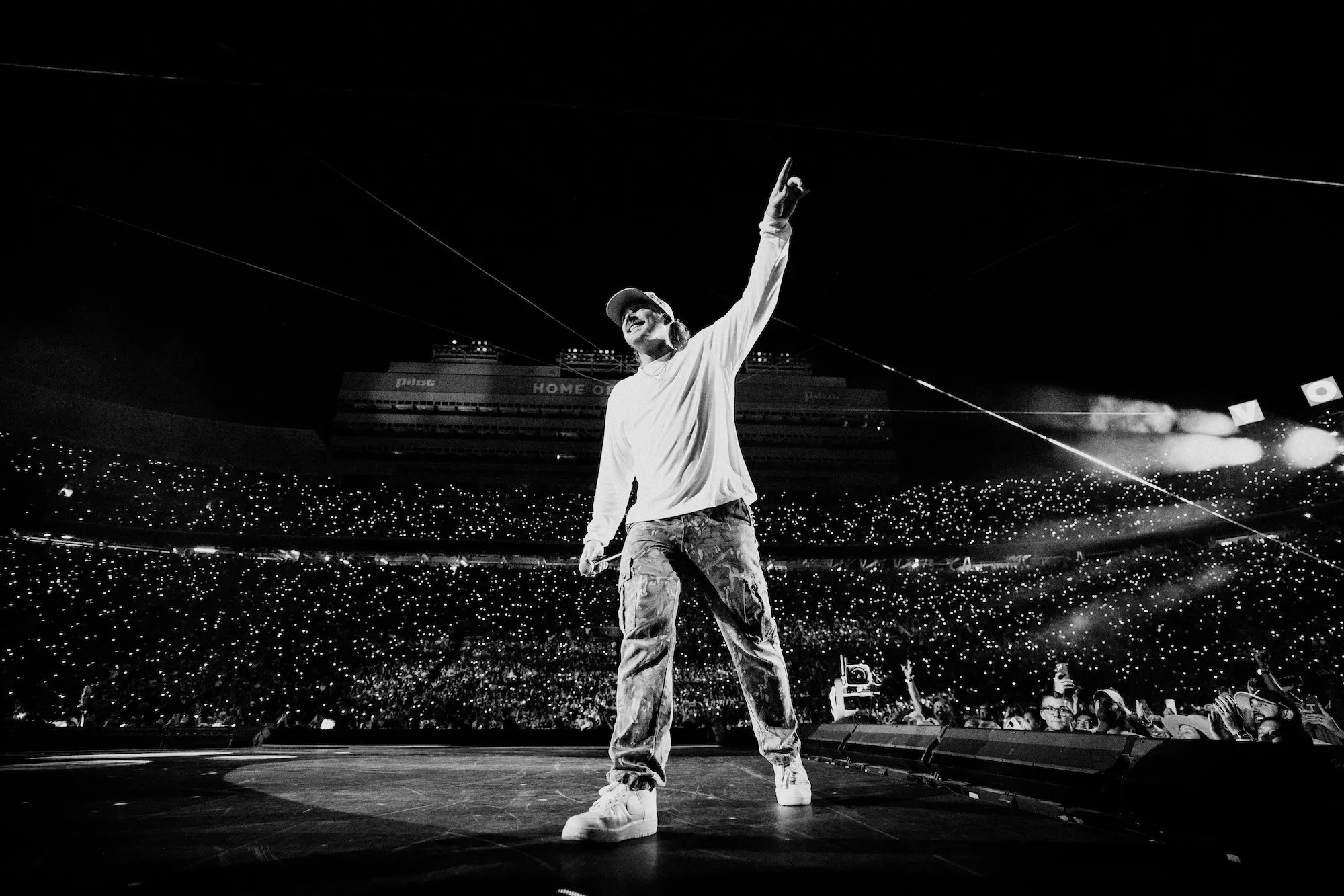 Morgan Wallen on stage